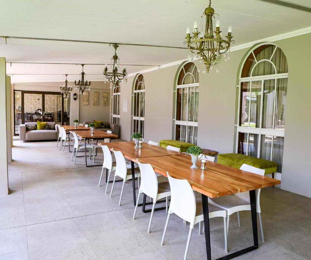 Scott'S Manor Guesthouse Function And Conference Venue Lichtenburg Exterior foto