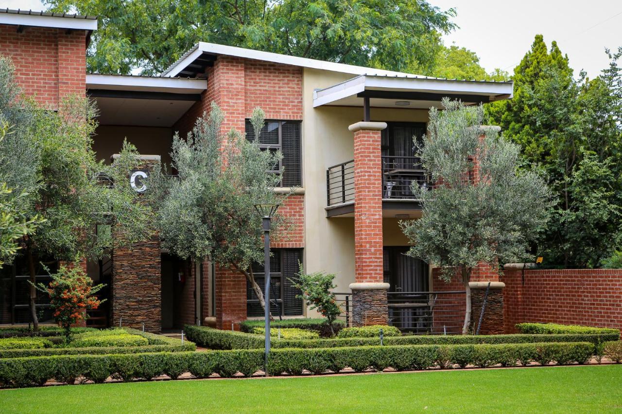 Scott'S Manor Guesthouse Function And Conference Venue Lichtenburg Exterior foto